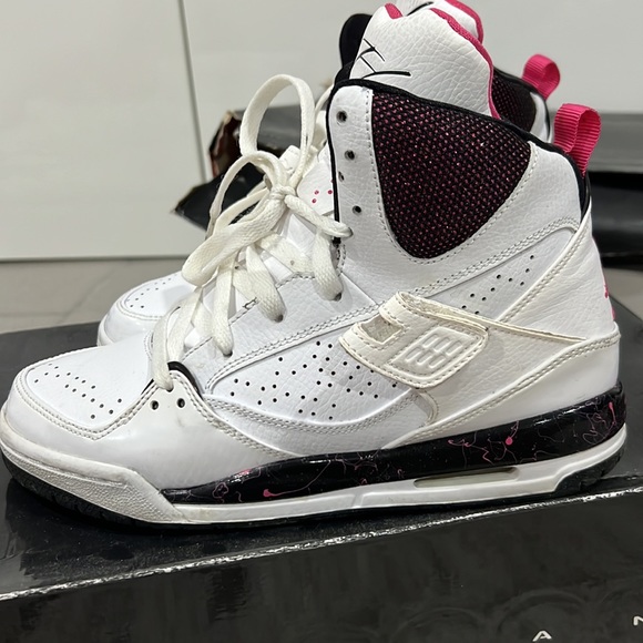 Girls flight 45 Nike valentines collectors 6y - Picture 3 of 5